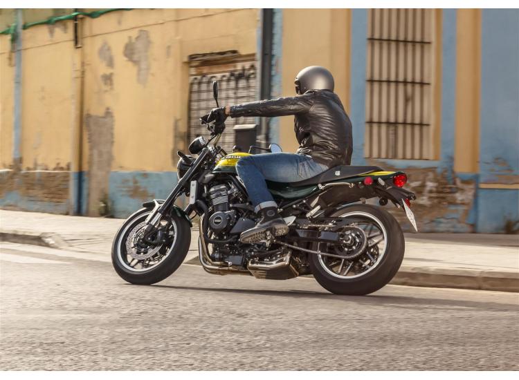 KAWASAKI Z 900 RS