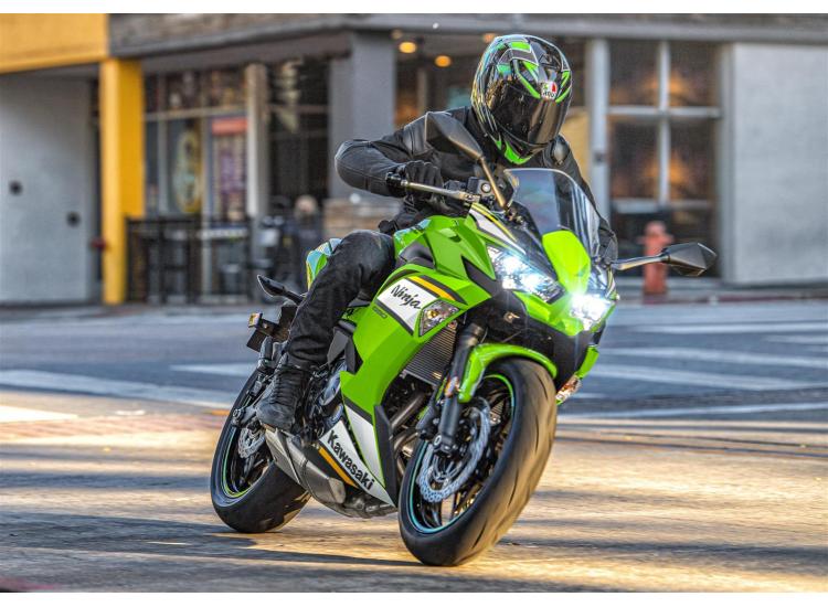 KAWASAKI NINJA 650