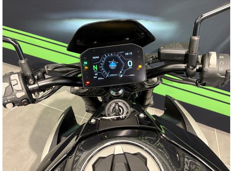 KAWASAKI Z 900 Performance 2025