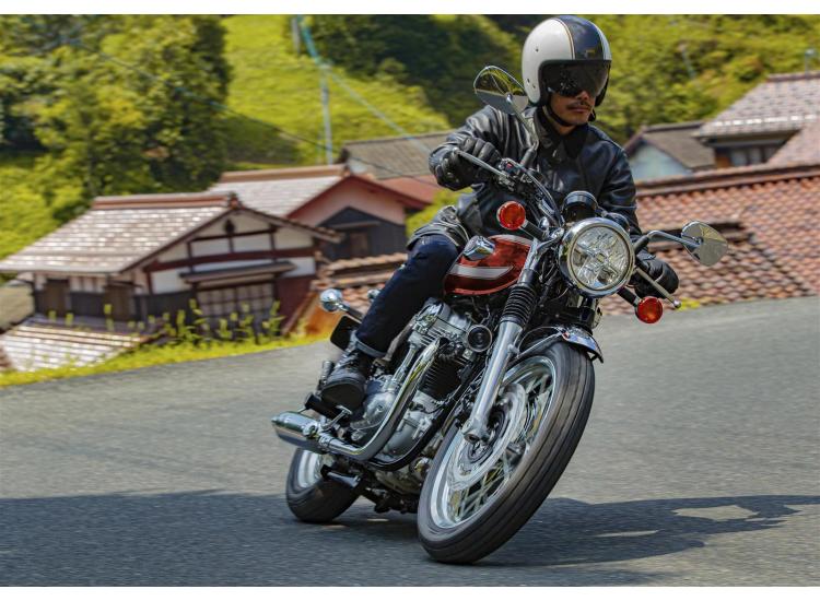 KAWASAKI W 800