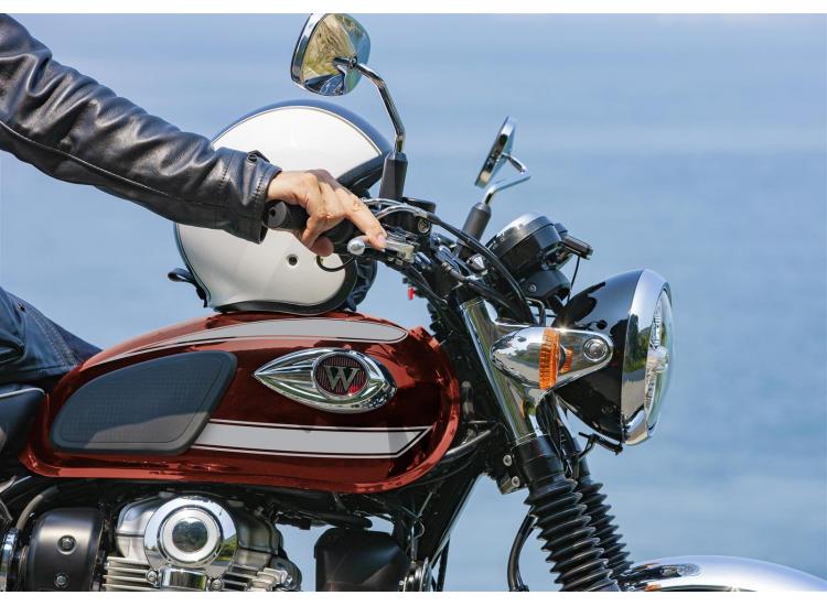 KAWASAKI W 800