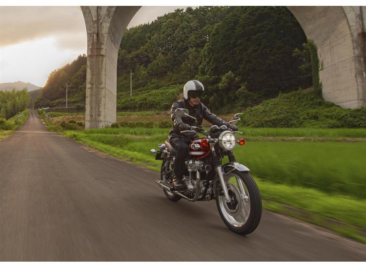 KAWASAKI W 800