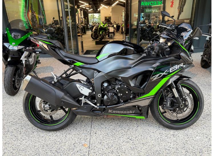 KAWASAKI ZX-6R 636