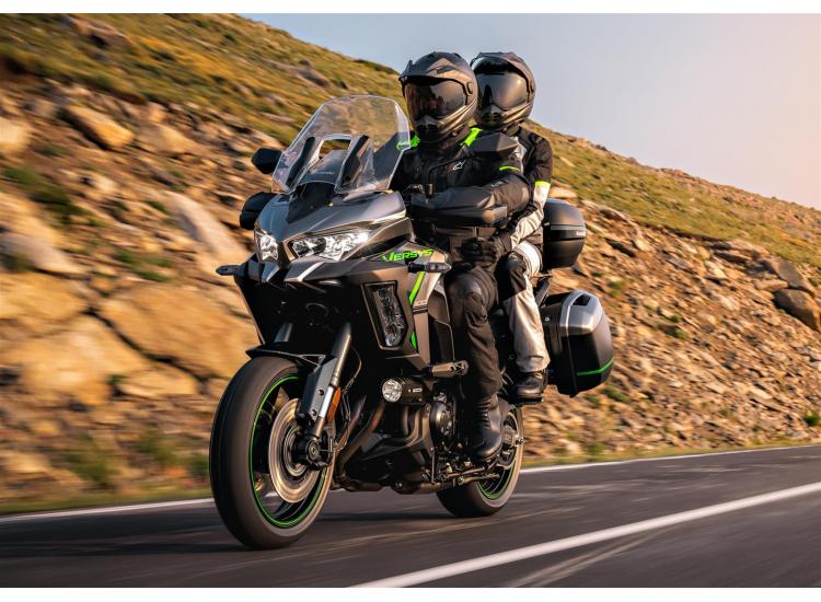 KAWASAKI VERSYS 1100 SE